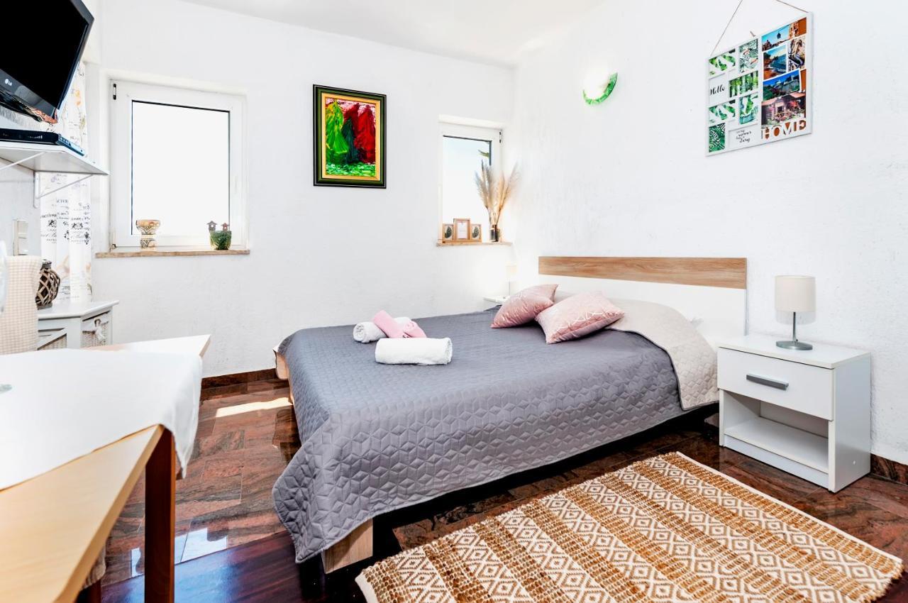 Rooms Daria Ρόβινι Εξωτερικό φωτογραφία